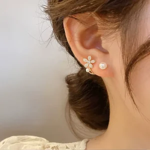 Korean Crystal Earrings Elegant Gold Plated Zircon Earrings Exquisite Flower Stud Earrings for Women