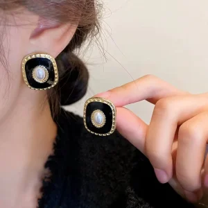 Korean Fashion Square Pearl Black Stud Earrings for Girls Simple Trendy Casual Party Jewelry Accessories