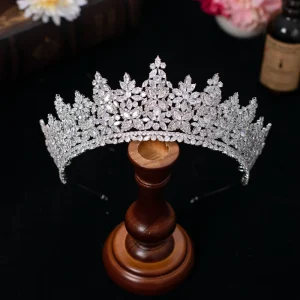 LUOXIN Bride Crown Trendy Cubic Zircon Tiara Prom Birthday Pageant Crown with Gold Plated Copper Hair Jewelry