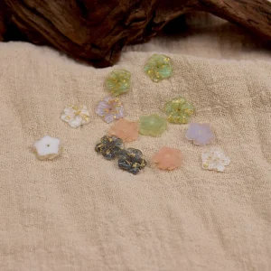 Lady’s Jewelry Handcrafted Resin Earrings and Hairpins Epoxy Resin Flowers with Gold Foil Accents Pendant with Hole