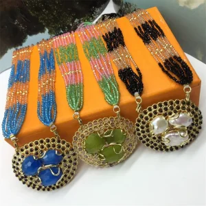 Latest Design Crystal Beads Fashion Elegant Ladies Short Jewelry Pendant Necklace