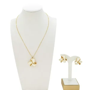 Latest Gold Plated 2Pcs Jewelry Set White Enamel Twisted Ribbon Pendant Necklace Earrings for Women Daily Party