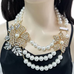 Layered Pearl Necklaces Women’s Jewelry with Bead Stringing with Alloy Flower Diamond-encrusted Fashionable Wedding Accessories