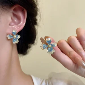 Light Luxury Sweet Black Blue Crystal Flower Stud Earrings for Women Elegant Jewelry Accessories Gift