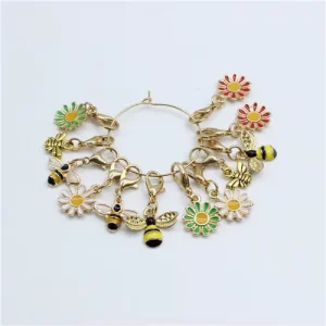 Lovely Bee & Daisy Enamel Charms Cartoon Stitch Marker Key Ring Fashion Girl Bag Ornament Handmade Craft Gift Supplies