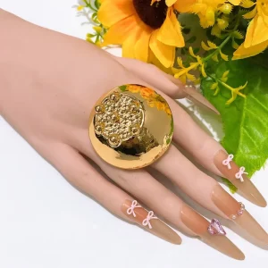 Luxurious Exaggerated Hollow Large Ring Alloy Ring Gold Plated Smooth Fashion Ring