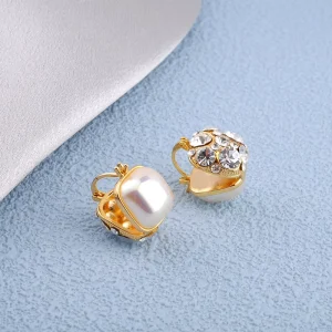 Luxurious and Moderately Luxurious Versatile 18K Gold Plated Ear Studs for Women Fashionable Earrings