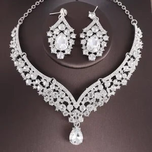 Luxury Crystal Bridal Wedding Necklace and Earrings Set Retro Trendy Design for Banquets