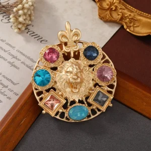 Luxury Retro Gold Plated Lion Head Brooch Multicolor Crystal Rhinestone Emblem Metal Lapel Pin for Fashion Jewelry