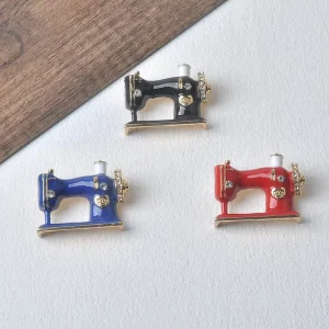 Luxury Retro Sewing Machine Brooch Creative Tailor Pin for Women Fashion Clothing Accessories