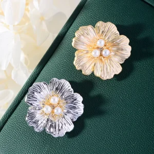 Manufacture High Quality Rhinestone Luxurious Brooch Flower Pearl Jewelry Brooches for Party Decoration Accessories