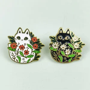 Metal Fashion Designer Anime White and Black Cartoon Flower Cat Series Brooch Soft Enamel Lapel Pins Alloy Badges