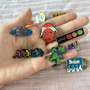 Metal Music Pins Popular Music Band Pins Casting Metal Pins Souvenir Fashion Enamel Singer Star Art Pins for Clothes
