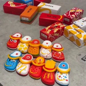 Mini Charm Croc s Shoe Blind Box DIY PVC Keychain Heart Shape Fashion Trend Cute Design Unisex Creative Birthday Gift