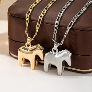 Minimalist Horse Necklace with INS Style Three dimensional Geometric Design Ideal Matching Accessory for Couples Going Out