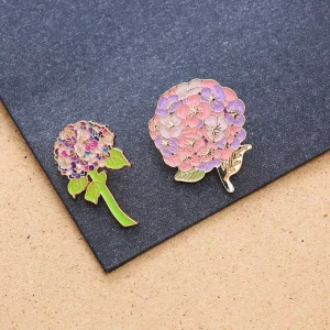Modern Fashion Sorority Flower Silver Plated Metal Brooch for Women