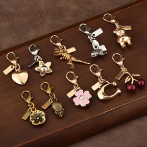 Multi Style Gold Metal Keyrings Fashion Bag Charms Luxury 3D Bear Cherry Heart Flower Letter C Car Keychain with Logo