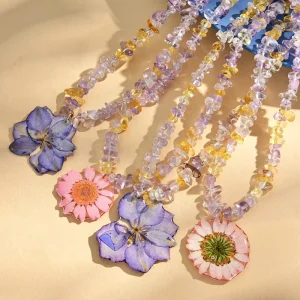 Natural Crystal Resin Dried Flower Necklace Pendant 18K Gold Waterproof Necklace Natural Beaded Necklace for Women
