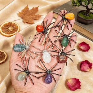 Natural Crystal Spider Carving Mixed Tumbled Gemstone Metal Insect Spider for Halloween Jewelry Gift