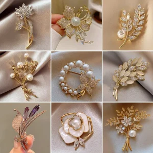 New Alloy Rhinestone Vintage Fashion Designer Brooch Women’s Niche Pin Coat Suit Elegant Brooch