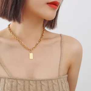 New Arrival Fashion Heart Metal Pendent Chain PVD Gold Plated Choker Square Necklace Women’s Jewelry and Accessories