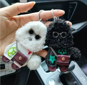 New Cartoon Plush Dog Luxury Designer Keychain Custom Car Keychain Pendant Leather Bear Key Ring Accessories Bag Charm