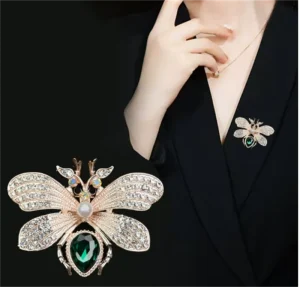 New Colorful Women Brooches Delicate Vintage Pins European American Style Suit Decorations Anti glimpse Ornaments