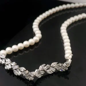 New Design High Quality Fashionable Trendy Unique Jewelry Brass Pearl Necklace Zircon Pearl Necklace for Ladies