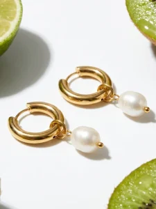 New Design Sense Luxury Personality Women’s Hoop Earrings Fashion Retro Stainless Steel Gold Plated Fresh Water Pearl All match