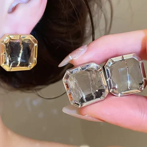 New Fashion Jewelry Accessories Crystal square Earrings with Luxury Temperament Fashionable and Versatile Earrings
