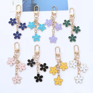 New Hot selling Colorful Flower Keychains Metal Alloy Keychains New Flower Keychains for Bag Car Hanging