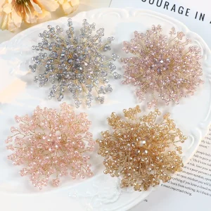 New Luxury Elegant Fashion Handmade Acrylic Crystal Beaded Brooches for Women