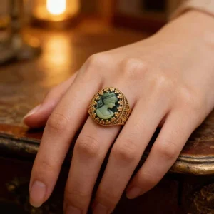 New Retro Fashion Ring Suitable for Both Men and Women