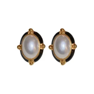 New Trendy High end Pearl Light Luxury Alloy Stud Earrings for Women Slim Delicate Design
