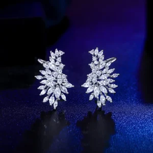 New Trendy Shiny Cubic Zirconia Ear Cuff Climbing Design Ear Post Stud Earrings for Women Fashion Daily Party Piercing Jewelry