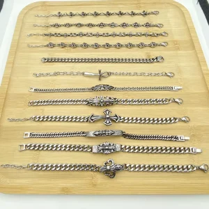Non Fading Stainless Steel Bracelet with Retro Style Vintage Classic Design for Unisex Daily Anniversary Gift