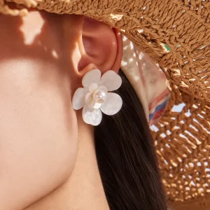 Non tarnish 316L Stainless Steel Custom Earrings Waterproof Imitation Pearl Flowers Jewelry Stud Earring for Women