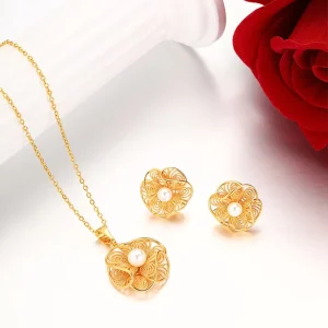 OEM Bulk Hot Sell Trendy Elegant Date Birthday Anti Tarnish Multi Cut Crystal Bridal Jewelry Necklace and Stud Earrings