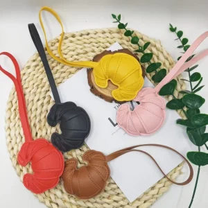 PU Leather Croissant Keychain Cute 3D Bread Shaped Bag Charm Pendant Fashionable Key Holder Customizable Bag Accessory