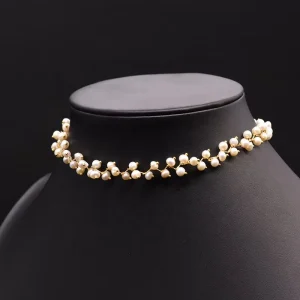 Party Pearl Necklace Exaggerated Flower Pendant Baroque Pearl Chain Fashion Statement Accessories for Women Pearl Necklace