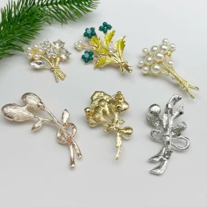 Pearl Bouquet Brooch Luxury Rhinestone Elegant Pin Vintage Minimalist Accessories