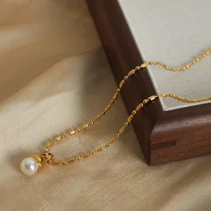 Pearl Pendant Necklace for Women Gold Plated Stainless Steel Beaded Necklace