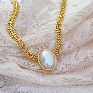 Pearl Stainless Steel Jewelry Necklace – Elegant, Individual and Trendy Accessory for Women. Available