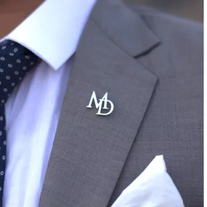 Personalized Modern Gold Plated Stainless Steel Iron Name Brooch with Casting Technique for Art & Collectible