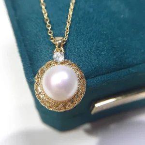 Princess Freshwater Pearl Pendant Necklace Hollow Out Live Base Source Ins Jewelry Gifts Miuxi AAAA AA Grade White Flower Shape