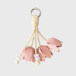 Pu Leather Light Keychain Simple Eco friendly Stainless Steel Beaded Flower Charm Women’s Fashion Bag Accessories Daily Gift