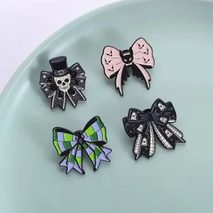 Punk Skull Bat Bowknot Brooch Enamel Pins Terrifying Skeleton Spider Bowknot Brooches Backpack Lapel Badge Halloween Jewelry Pin