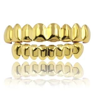 Punk Style 8 Teeth Grillz Fashion Body Jewelry Top Bottom Grillz Teeth Iced Out Hip Hop Real Gold Plating Grillz for Men Jewelry