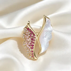 Purple Wings Butterfly Brooches Luxury Women Fashion Gold Plated Brass Designer Clothes Brooch Gift Wedding