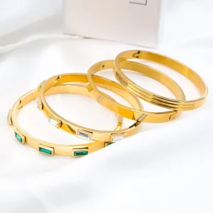 RTS Hypoallergenic Titanium Steel Star Cuff Bracelet Tarnish Free Zirconia Engraved Open Bangle for Daily Wear